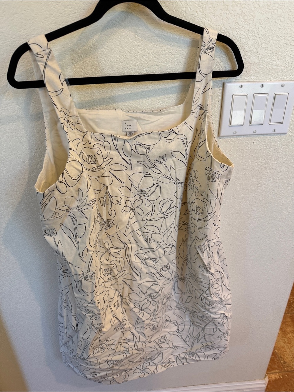 a new day Cream Floral Scoop Neck Tank